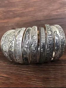 Vintage Chinese Style Bracelet, Adjustable Bohemian Engraved Unisex Hand Chain, Daily Fashion Accessory for Everyday Wear