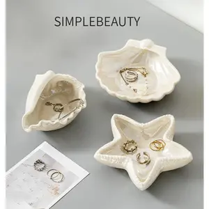 White shell and conch storage tray decorative ornament