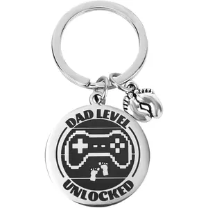 New Dad Level Unlocked Keychain, Game Controller Design Key Ring Chains First Time Dad to Be Gifts with Baby Footprint Charm Daddy Keyring from Wife to Husband