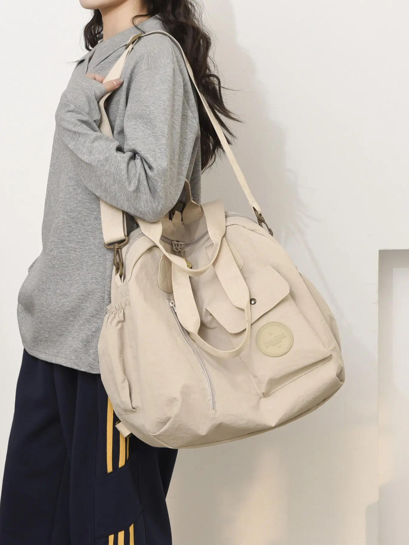 Women's Minimalist Casual Solid-Color Multi-Functional Large-Capacity Versatile Shoulder Bag Multiple Carrying Styles Suitable for Daily Commuting, Shopping, Outings, Travel, Trendy commuter bag