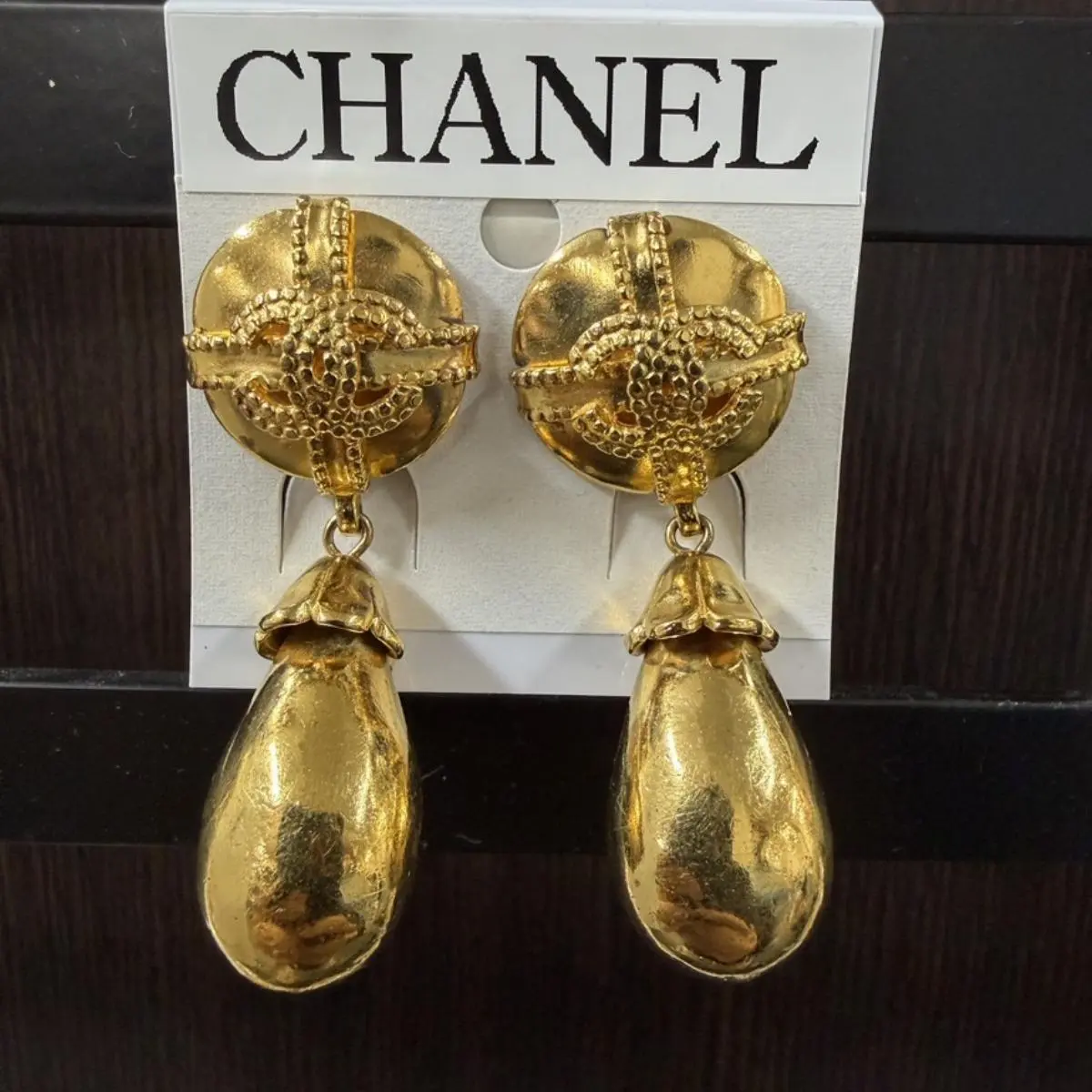 Pre-owned CHANEL As Shown Shoulder Bags Vintage Gold Tone CC Teardrop Dangle Clip On Earrings 10267201
