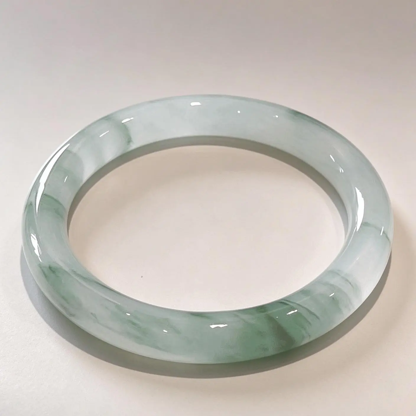 Semi Floating Cloud Pattern Round Bangle, Imitation Jade Thin Beauty Bangle, Vintage Chinese Style Dainty Stackable  for Women, INS Fashion Jewelry high quality bracelet