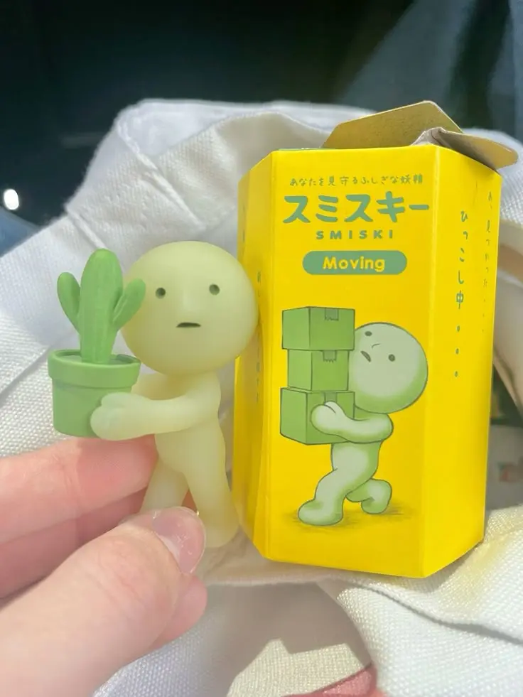 [ Real Photo ] Smiski Moving Series in various limited editions, super hot hipper - Decorate your computer, desktop