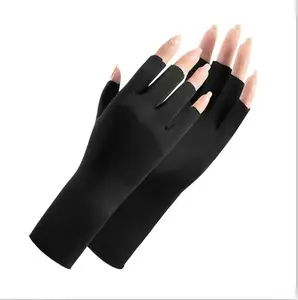 Summer ice silk sunscreen gloves, half-finger skin-friendly and breathable UV-proof thin car dew finger anti-black manicure gloves