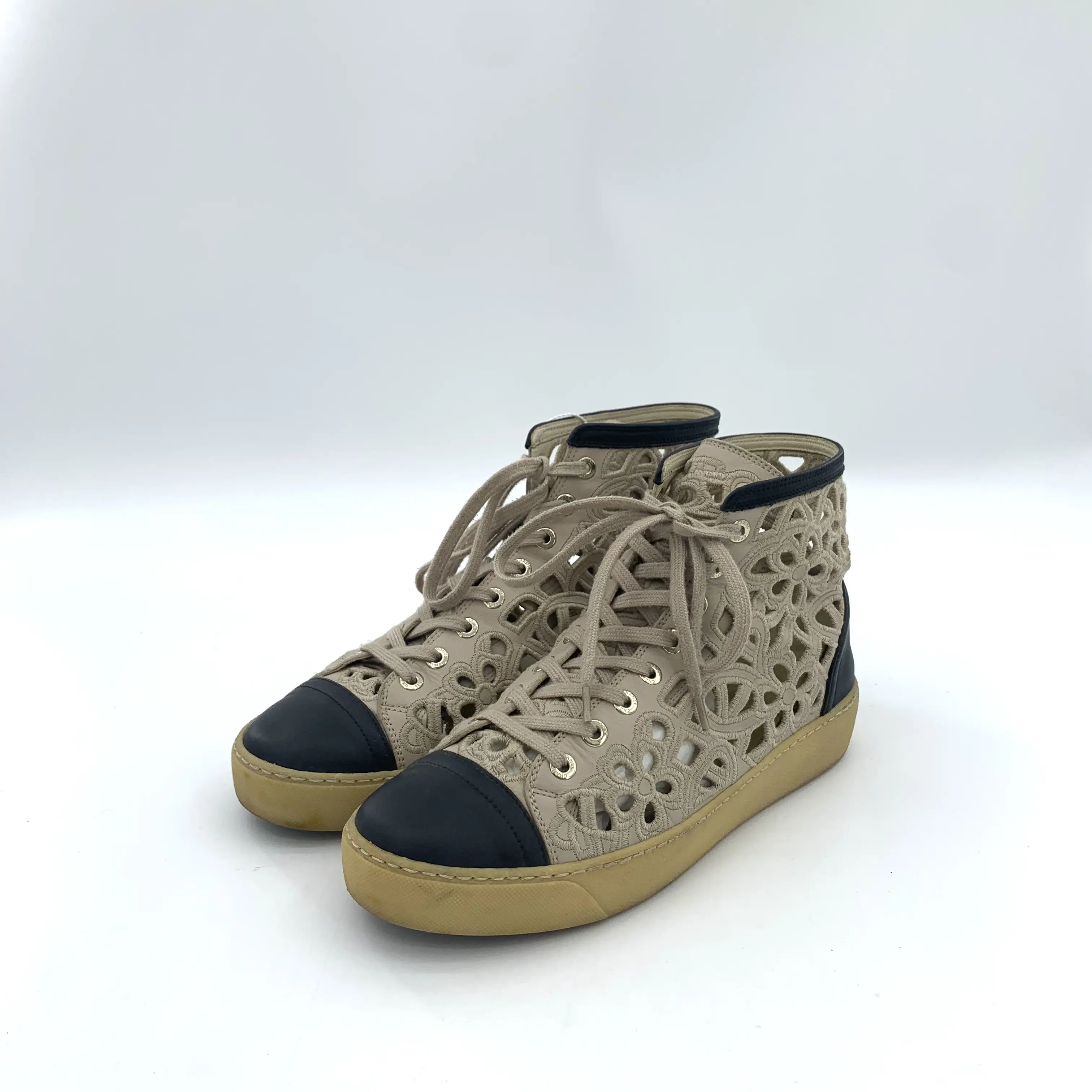 RDLTS— Chanel Floral Cutout High-Top Lace-Up Sneakers Size US 6.5