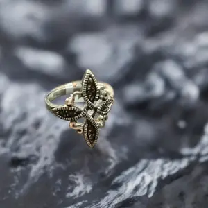 Witches Knot Ring