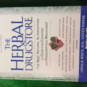 USED-The Herbal Drugstore: The Best Natural Alternatives to Over-the-Counter and Prescription Medicines! by Linda B. White (Hardcover)