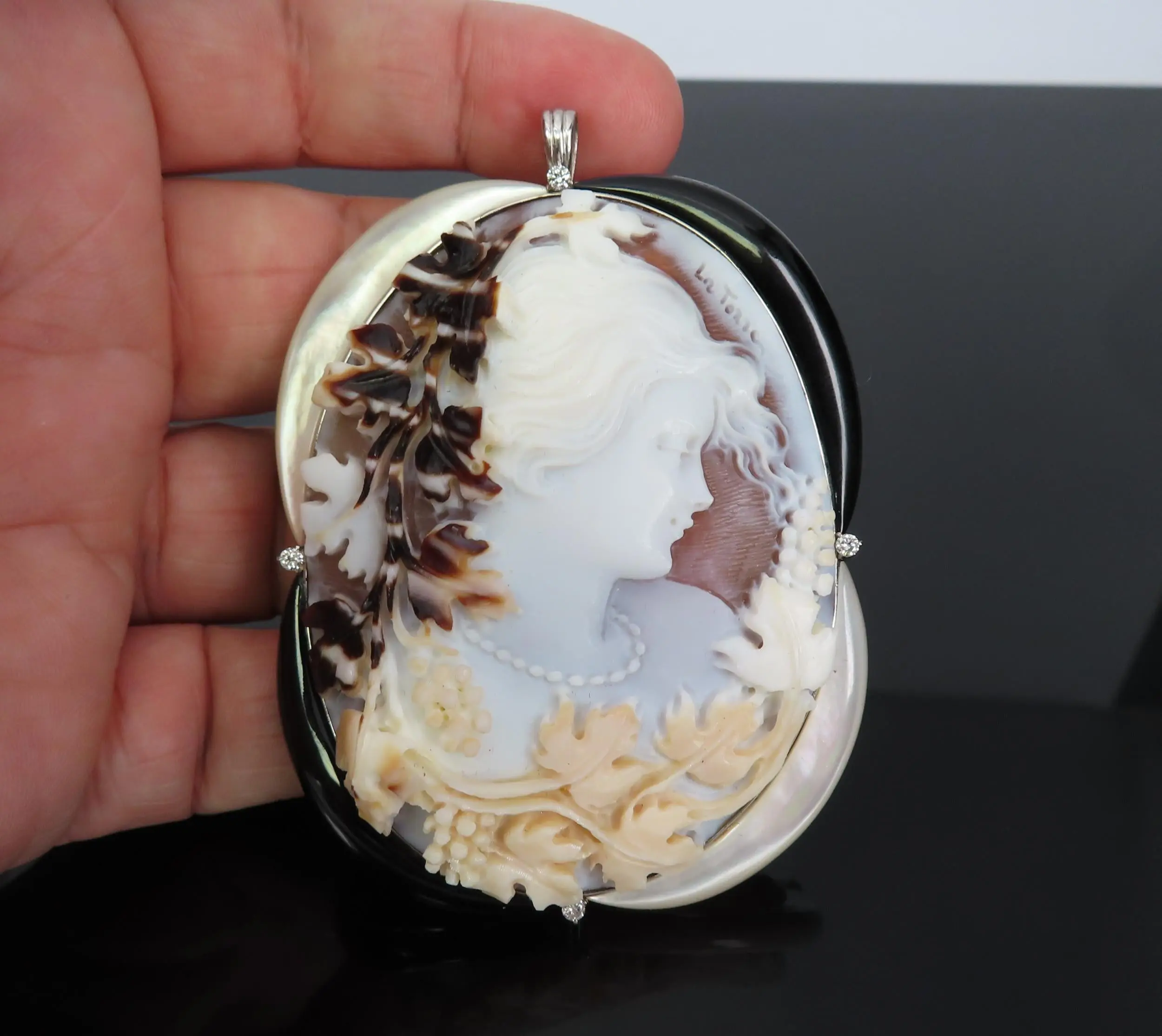 Fine 0.15ct Diamond 71x55mm Shell Cameo MOP Onyx Platinum Pendant Brooch