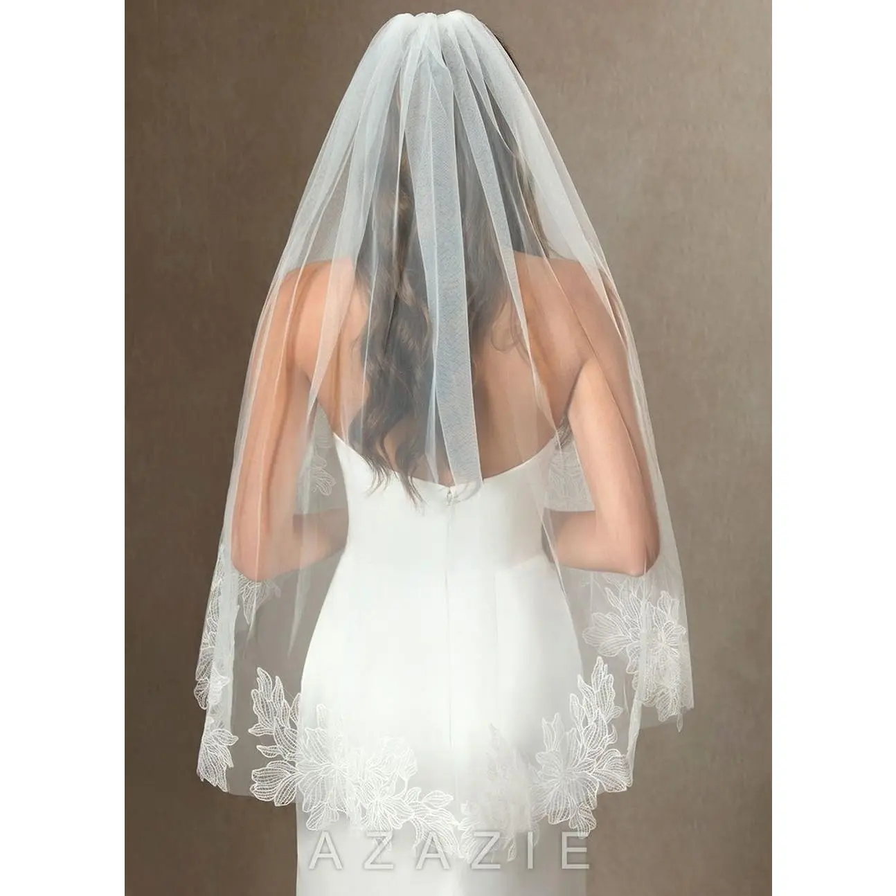Embroidered Floral Lace Hem Fingertip Length Veil