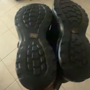 Steel Toe Sneakers for Women Lightweight Work Shoes Slip Resistant Safety Shoes Indestructible Construction Shoe