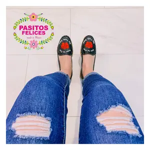 Como la Flor - Embroidered Selena Flats