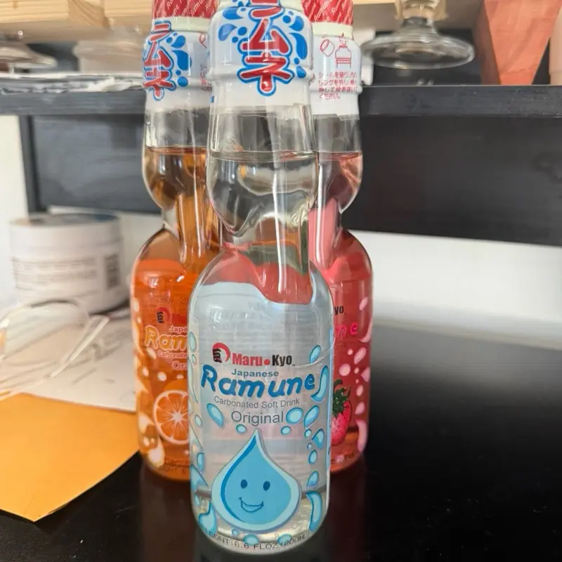 Ramune Japanese Carbonated Soft Drink, Fizzy Fruit-Flavored Beverage with Marble Cap