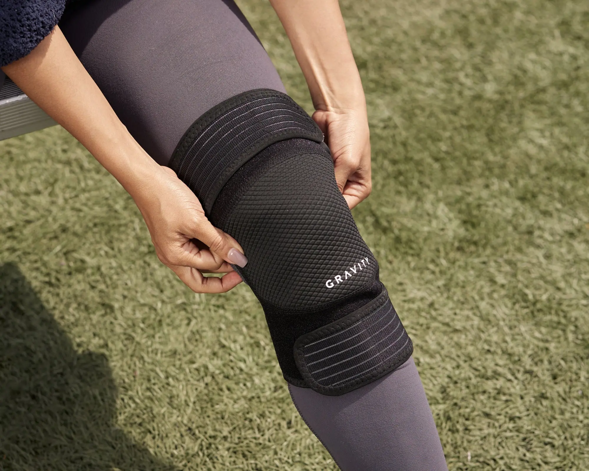 MiHIGH Infrared Knee Wrap - Adjustable Compression Knee Sleeve with Rechargeable Battery, for Injury Prevention, Athletics Recovery & Sports Support