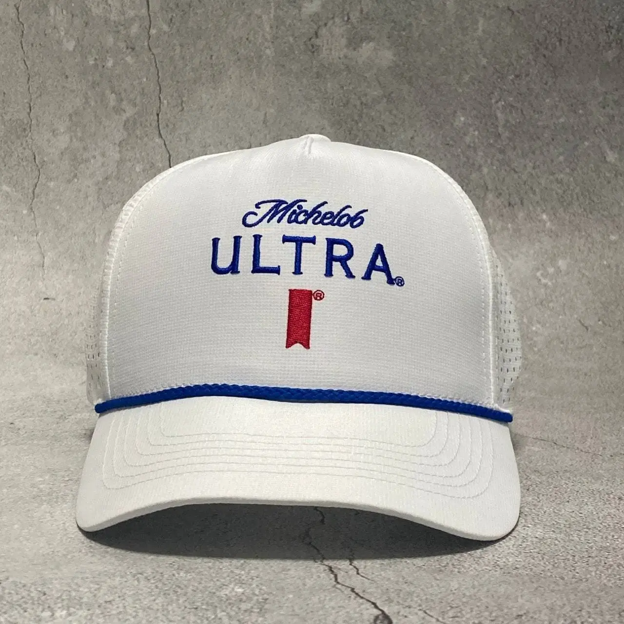 Signature Baseball Hat – Adjustable Comfort Fit, Refined Stitch Design, Casual Wardrobe Stap