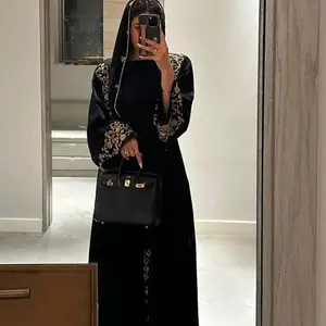 Muslim women's long robe, Gaudin Middle East banquet dress, Dubai high-end long sleeved dress, hot diamond , simple and fashionable