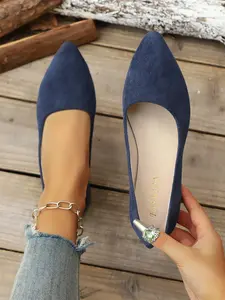 New workplace commuting pointed, shallow-mouthed, flat-footed Joker ladies' shoes, Walking shoes, workplace everyday slim, comfortable, practical models, Elegant Flats