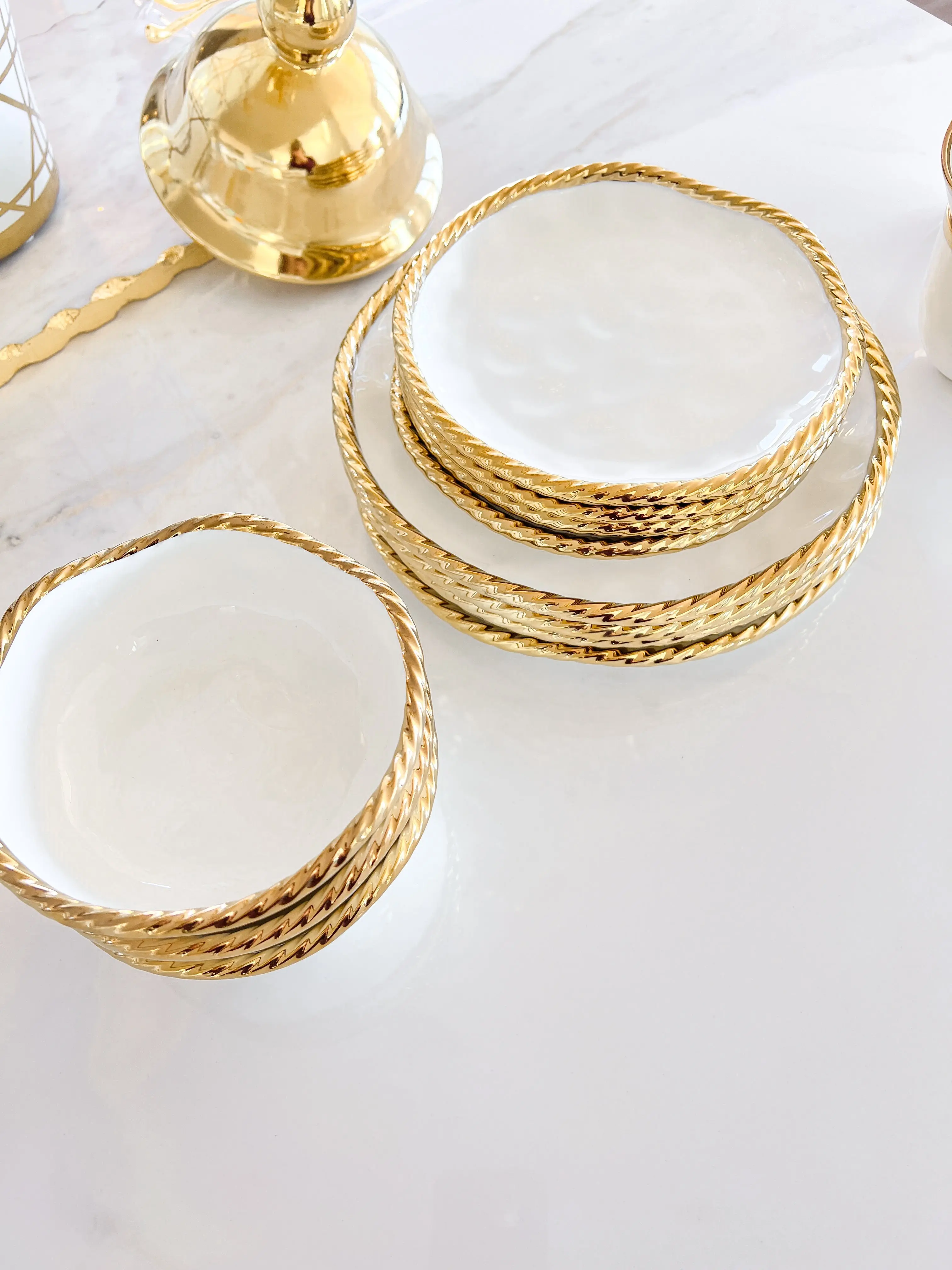 White With Gold Twisted Rope Dinnerware White With Gold Twisted Rope Dinnerware