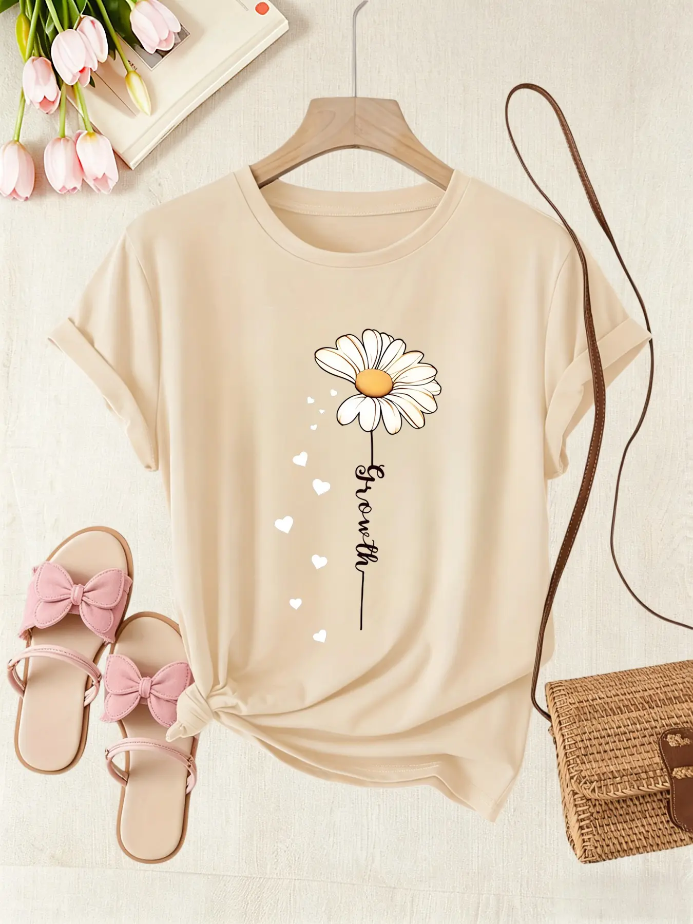 Daisy Print Floral Women's Casual Round Neck Short Sleeve Fitted T-Shirt, Fashionable and Versatile, Spring Summer Top, Ladies' Clothing