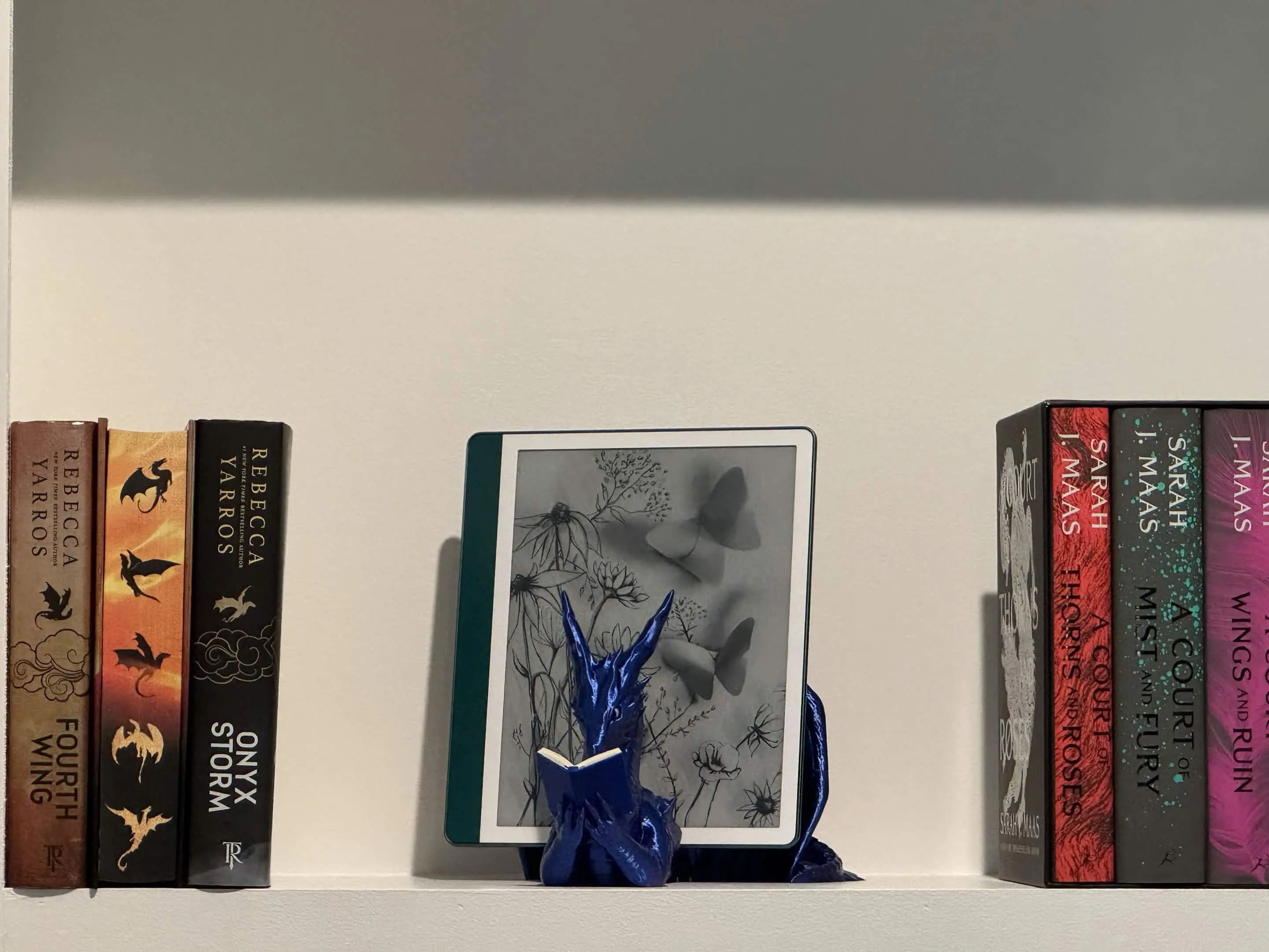 Dragon Book/Tablet Holder – Fantasy Reading Stand for Bookworms, Kindle & Tablet Users