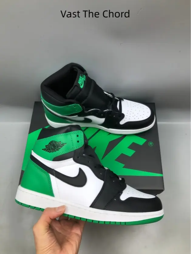 Streetwear Contrast Color High Top Sneakers, Black White Green Smooth Leather Lace Up Skate Footwear, Fashion Lightweight Casual Shoes for Travel Daily Wear