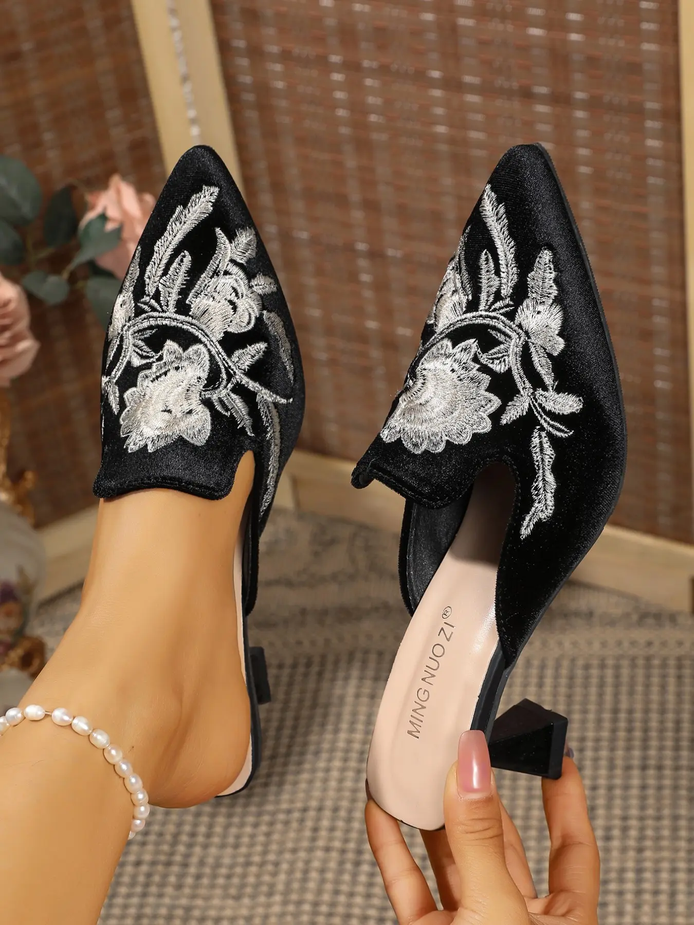 New Traditional Chinese Embroidered Sandals for Women, High Heel Pointed Toe Slippers, Fashionable Summer Footwear, Elegant Half Slip-Ons