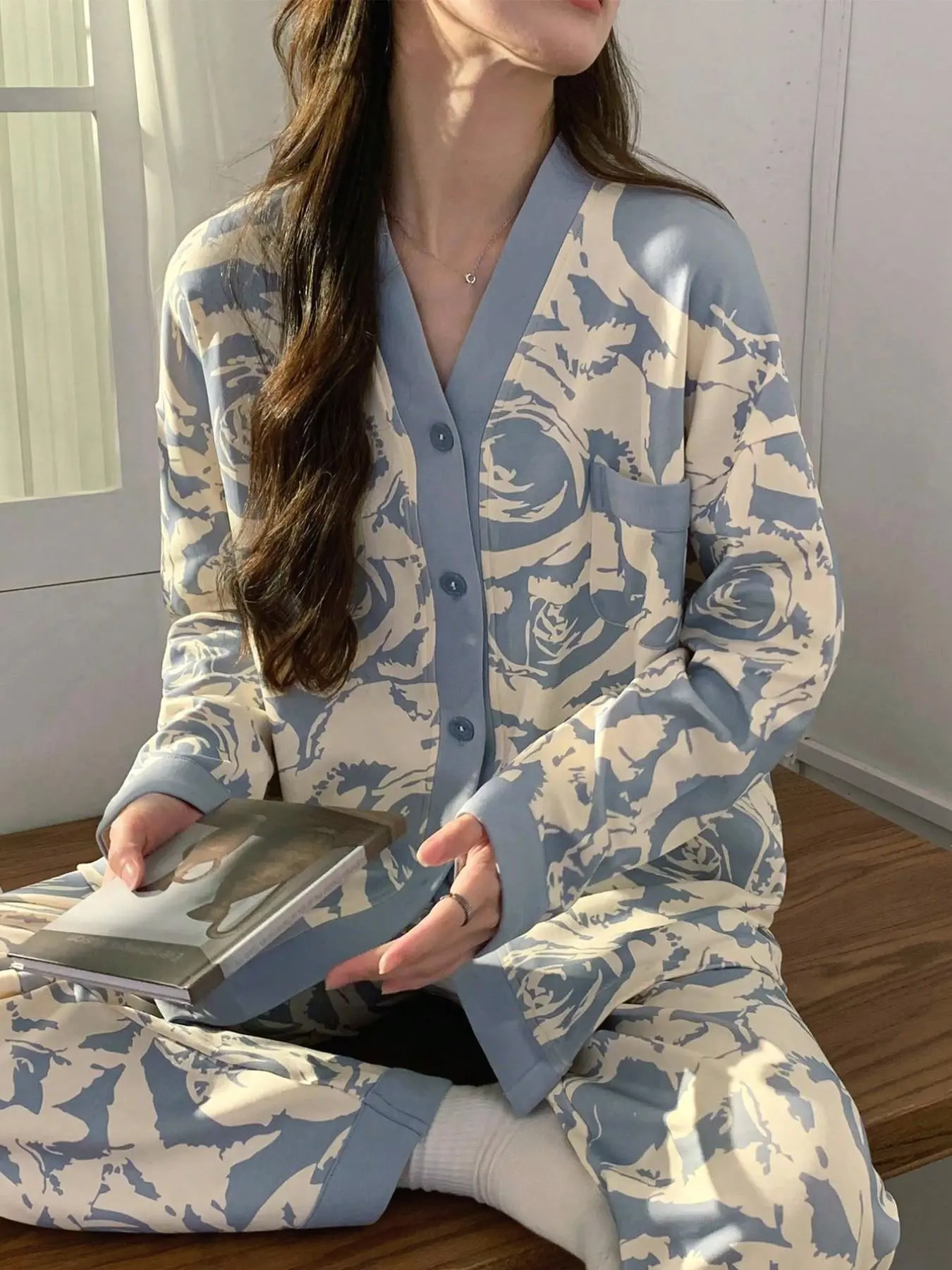 Women's V-Neck Sleepwear Set, Pajama Set, Pyjamas, Spring Long Sleeve Top and Pants, Soft Comfortable Home, 2-Piece Loungewear for Ladies