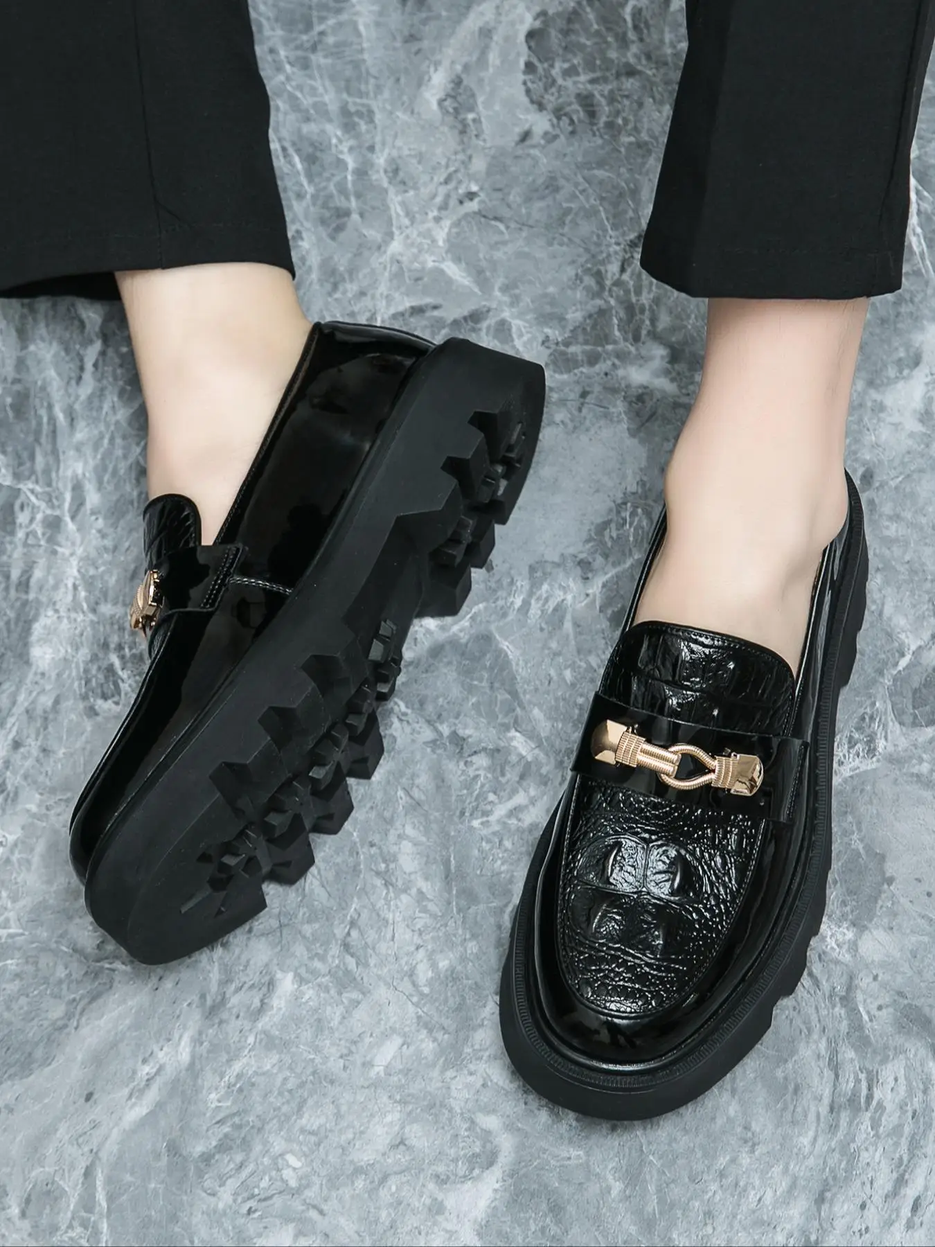 Men's Fashionable Solid Color Medium Shoe Width Round Toe Slip-on Loafers, Casual Comfortable Thick Soled Pu Leather Shoes for Boy, All-match Commuter