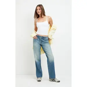 Pacsun Women's Alex Relaxed Straight Jeans Medium Blue