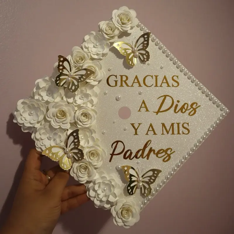 Graduation Cap “Gracias a Dios y a mis Padres” Graduation Cap “Gracias a Dios y a mis Padres”