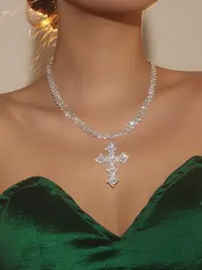 Luxurious High-End Sparkling Synthetic Zircon Cross Pendant Necklace, Elegant Jewelry for Women, Perfect Gift Idea