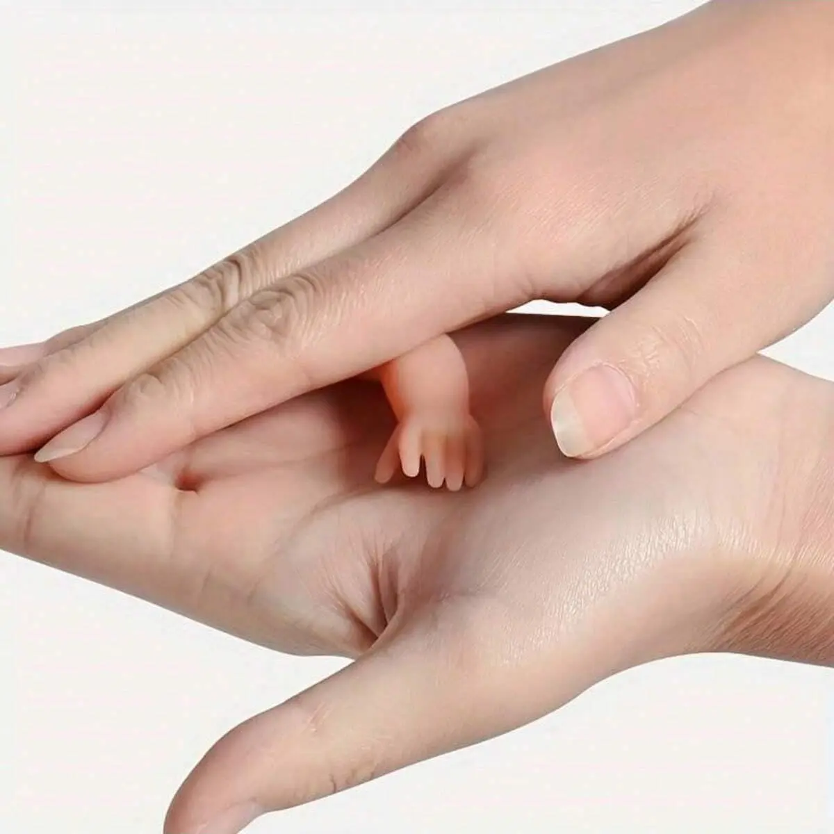 1 pc Spooky Magic Trick Hand for Adults, Perfect for Pranks, Parties & Halloween, Prank Gifts, Prank Gag Gift, Add Frightful Fun to Your Celebrations