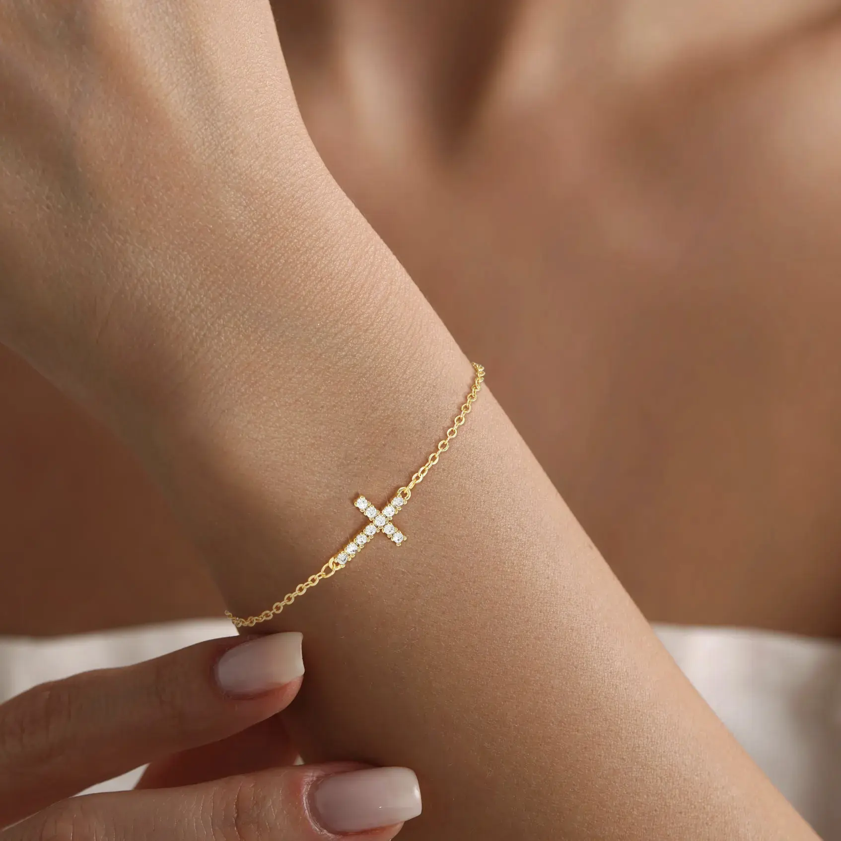 ASCOMY Viral Dainty Zircon Cross Bracelet 14K Gold & Silver Plated Trendy Jewelry for TikTok Fashionistas Delicate Two-tone Cross Bracelet for Women