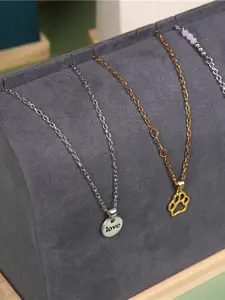 Creative Solid Wood Necklace Display Stand, Pendant Bracelet Chain Counter Showcase Holder, Jewelry Storage Organizer Tool