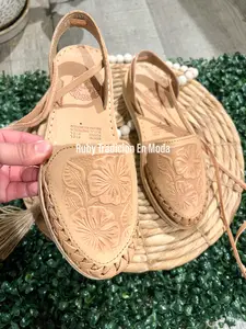 Florencia Cincelados Lace-Up Huaraches/ Huaraches Mexicanos/ Hand-Tooled Huaraches/ Leather Sandals/ Round Toe/ Hippie Vintage Style/ Huaraches de Cintas/ Mexican Sandals/ Mexican Shoes/ Sandalias/