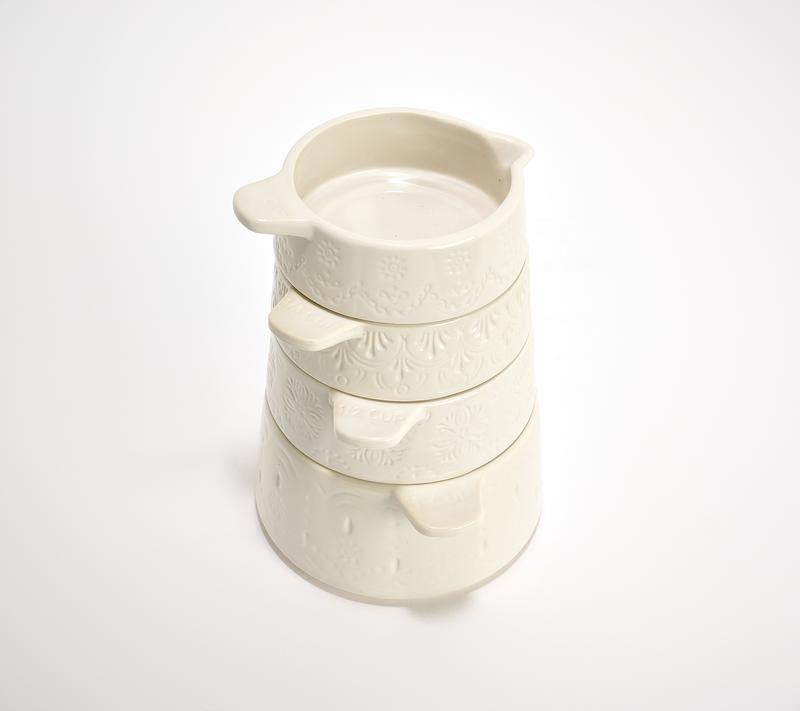 Aarti Sequeira 4pc Stacking Ceramic Measuring Cups