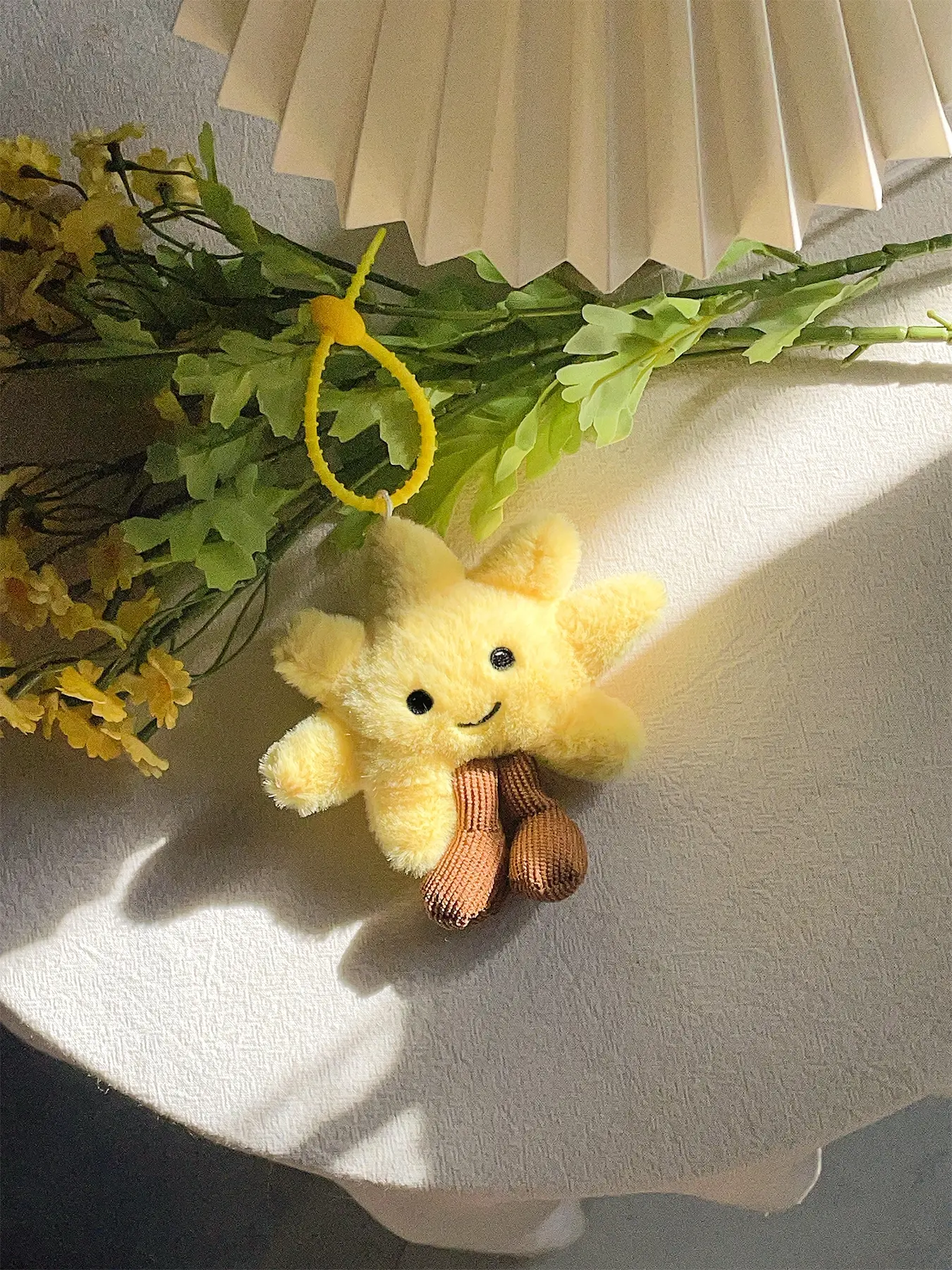 Cute Plush Sunflower, Artificial Flower Bag Charm, Perfect Gift and Collectible Item, Adorable Fuzzy Accessory, Floral Pattern Keychain, Keychain For Bags, Cute Keychains, Keychain For Purse
