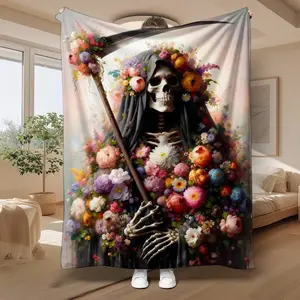 The flower death god cape is a creative home decoration hanging item, a beautiful gift. It is soft, warm and comfortable, suitable for anniversaries, festivals, birthdays, parties, kitchen items, and can be used by both children and adults.