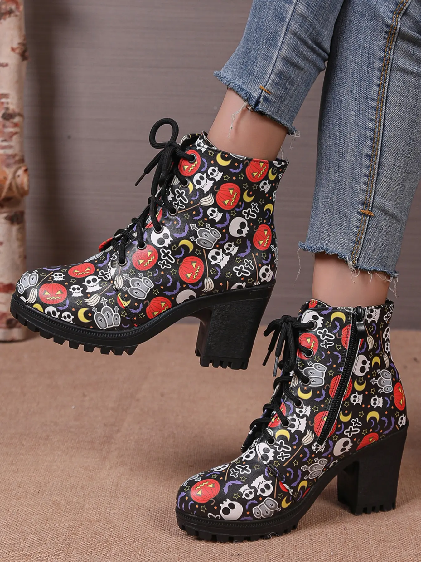 Halloween Women's High Heel Shoes, Pumpkin Ghost Pattern, Perfect for Halloween, All Season Fashion Footwear