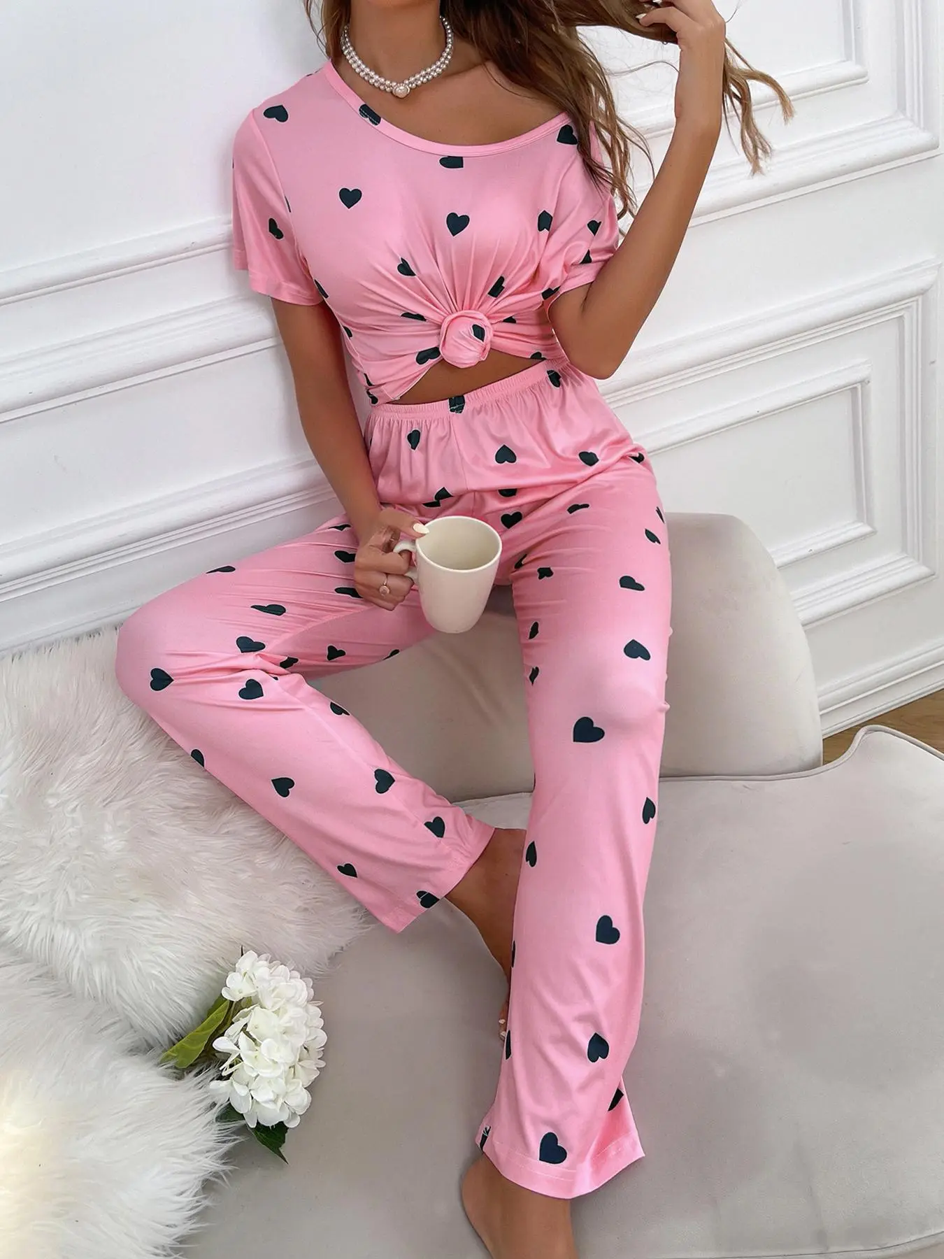 Women's Heart Love Print Tee & Pants Pyjama, Cute Casual Comfy Round Neck Short Sleeve T-shirt & Trousers PJ Set, Ladies Sleepwear for All Seasons, Lightweight Loungewear, Homewear, Pajama Set, Soft Lounge Sets, Nightwear Sleepwear Homewear