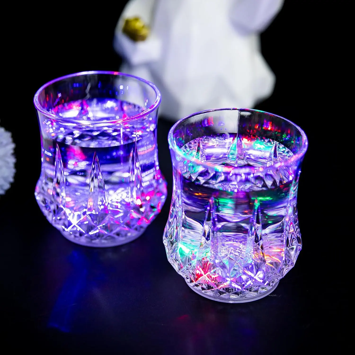 Activated LED Flash Crystal Cups Multicolor Water Activated Glowing Tumblers with Auto Light Up for Bar Party Decor Christmas Gift Thanksgiving Tableware Shimmering Plastic Material Valentine's Gift for Boyfriend #SummerVibes