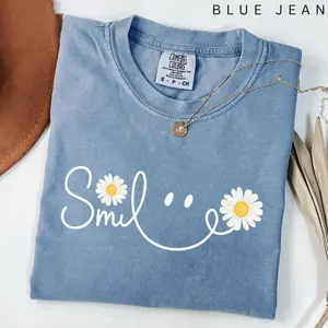 Comfort Colors Smiley Daisy Womens TShirts, Emoji Smile Tee for Mom, Trendy Floral T-shirt , Inspirational Gift for Her, Summer Vibe Gifts