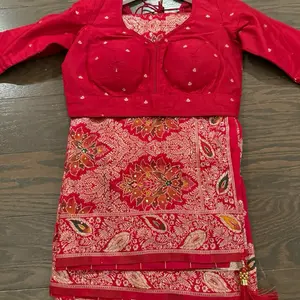 Khaddi Dola silk Saree with Blosue