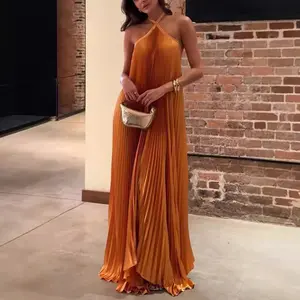 High-end formal dress for women, halter neck, backless, sexy dress, vacation sleeveless fashion pleated dress
