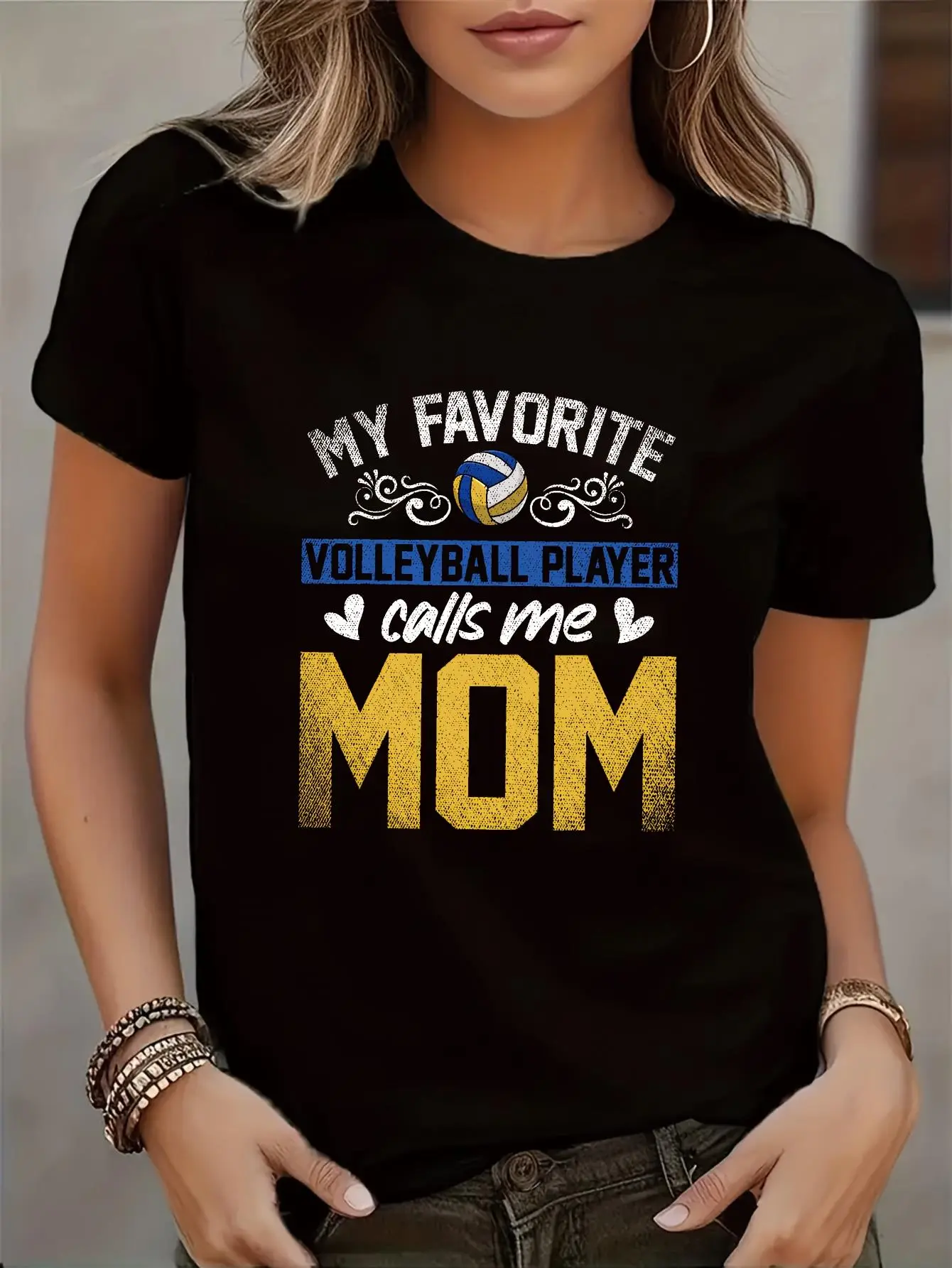Cotton Women'S Volleyball Mom T-Shirt - Funny "My Favorite Volleyball Player Calls Me Mom" Slogan with Volleyball Graphic, Black & Yellow Lettering, Relaxed Fit Short Sleeve Round Neck, All-Season Comfort, Machine Washable Casual Sports Apparel for Moms
