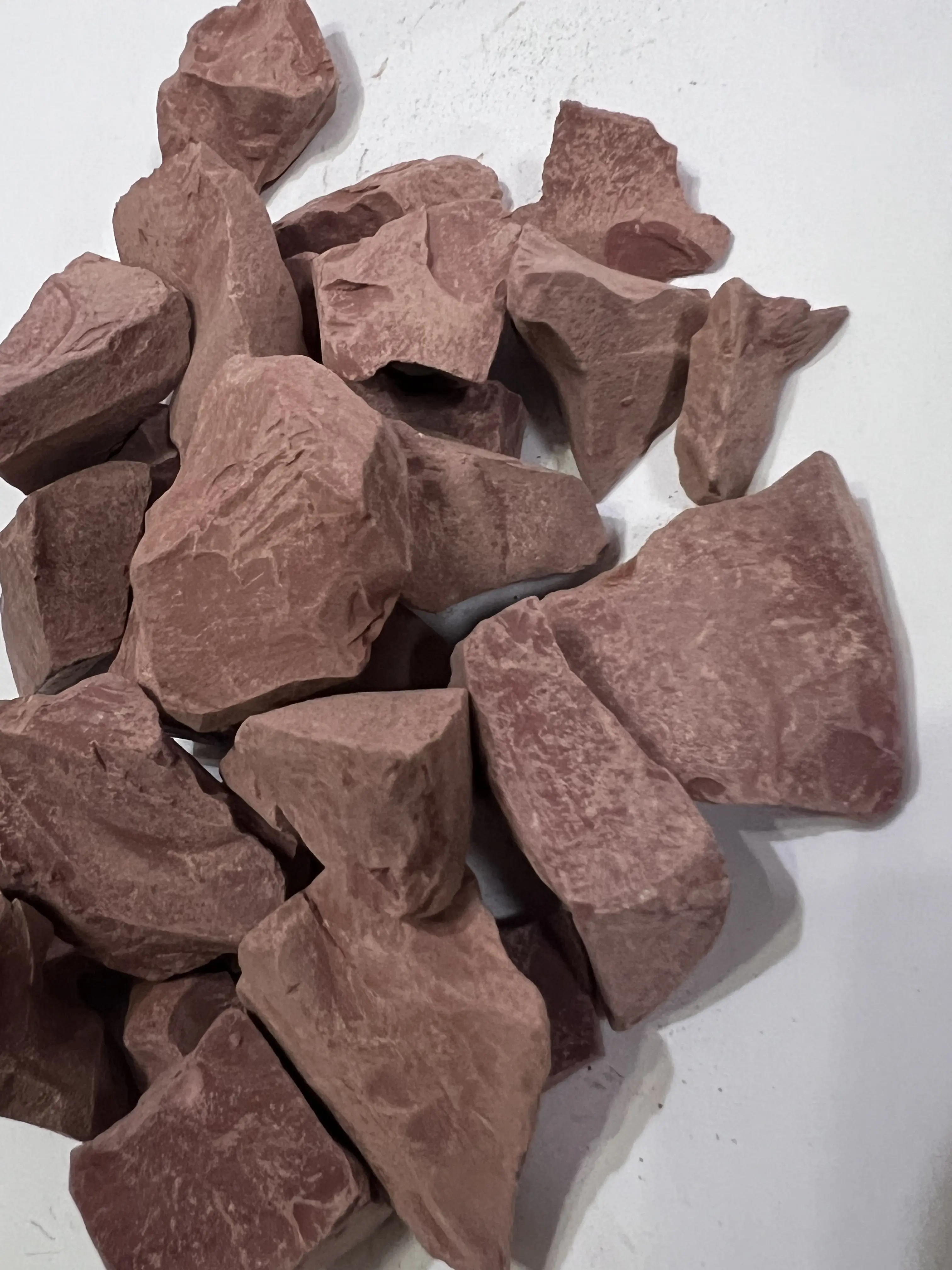 7 oz/200g Premium Natural Red Kaolin Clay Chunks, Edible & Cosmetic Safe Raw Earth with Mildly Sticky Texture for Home Improvement, Garden Soil & Craft Use