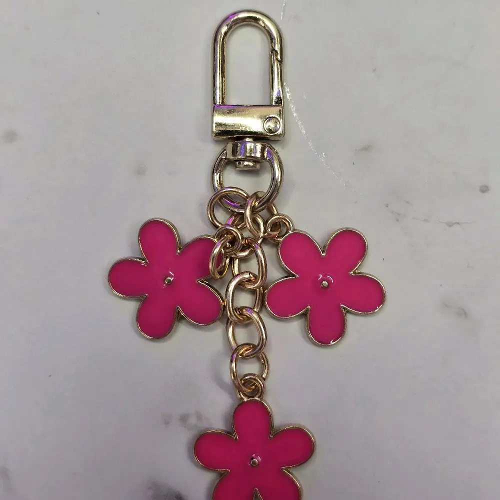 Hot Pink Daisy Flowers Kindle Charm