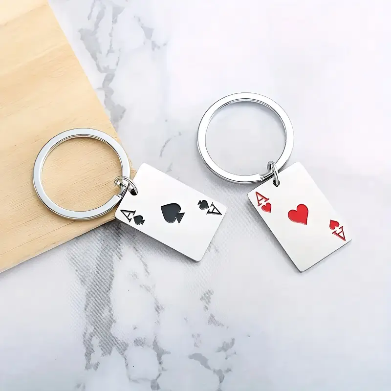 Men's Poker Card Heavy Duty Keychain, Durable, Easy To Carry, Spades & Hearts a Design, Heavy Metal Replacement Pattern, Metal Keychains, Gift for Poker Players, Birthday/xmas Present
