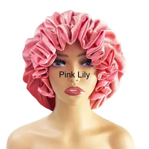 Reversible velvet bonnet satin-line