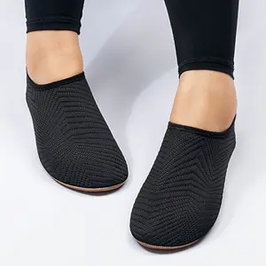 2026 Women's fashion water shoes, wading shoes, pure color breathable light, TPR sole material.CSK07