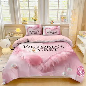 3 PCS Victoria's Secret pink heart feather printed bedding set, made of polyester fabric. One bedspread and two pillowcases (without the pillow core), available in different sizes, 100% polyester fabric, machine washable.
